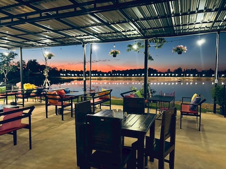 Exterior. Rose Park Resort