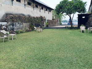 Lobby sitting area - CREEK HARBOUR KOCHI  (Kochi)