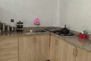 Private kitchen - Experience Amazigh Charm: Peaceful Family Retreat with Garden Serenity (Tifelt)