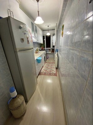 Private kitchen - Comfortable apartment in the center of Zeytinburnu (İSTANBUL)