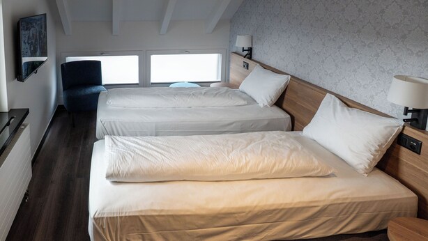 In-room safe, desk, WiFi (free) - Hotel Loge AG (Winterthur)