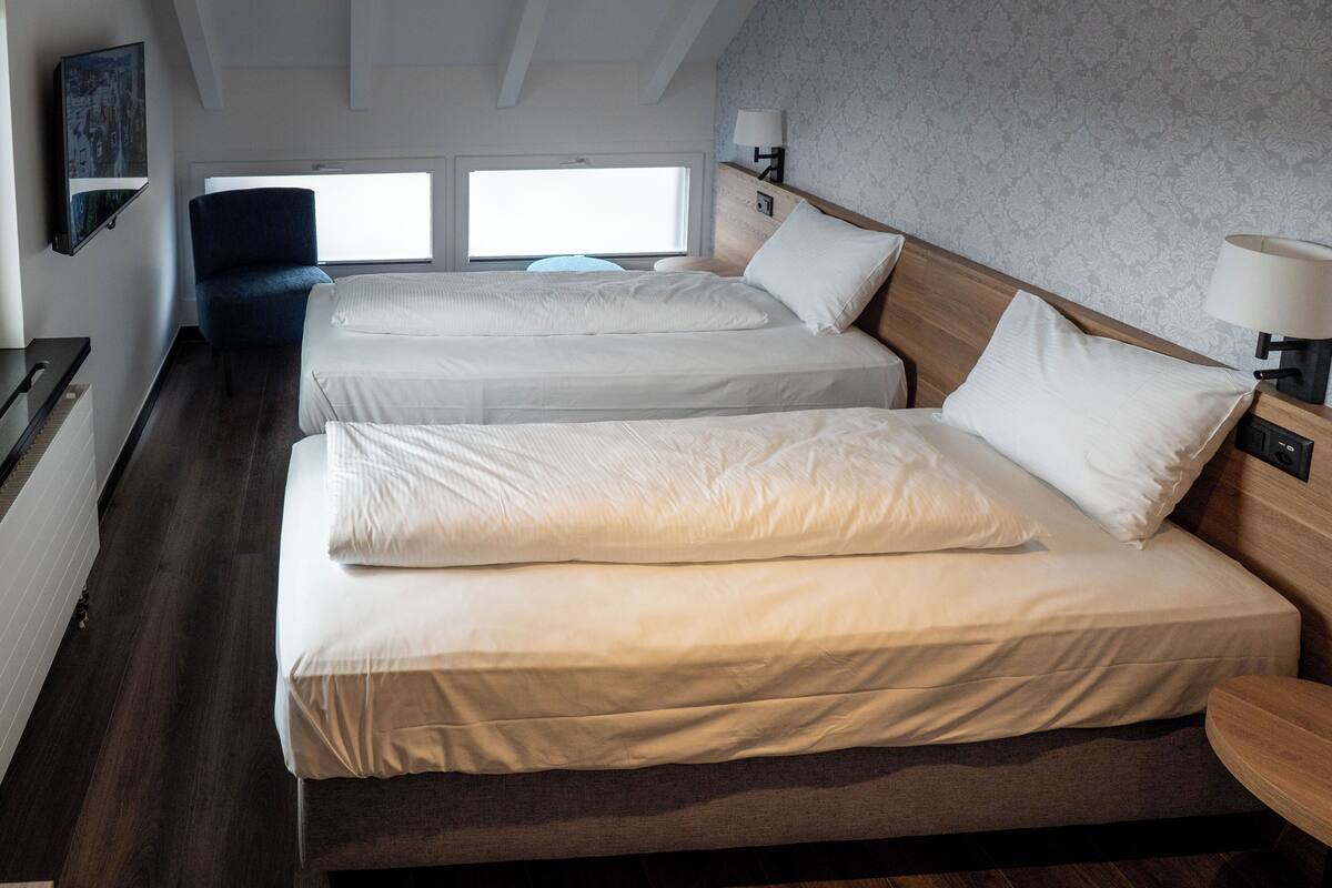 Classic Twin Room, City View | In-room safe, desk, laptop workspace, free WiFi