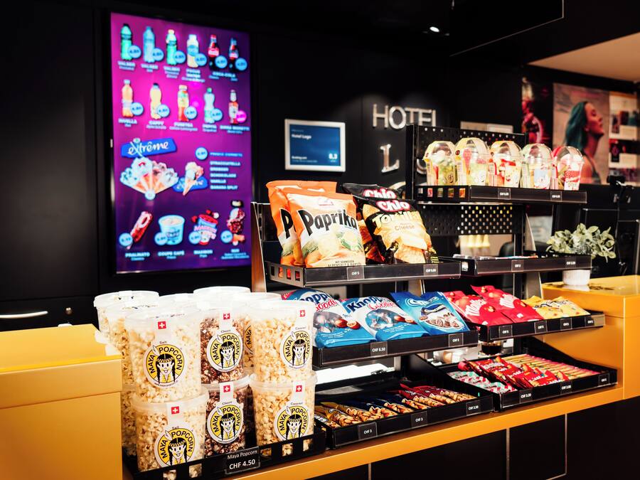 Snack bar