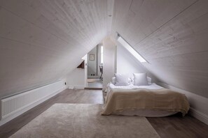 1 bedroom, iron/ironing board, WiFi, bed sheets - Renovated apartment with balcony in Visby (Visby)