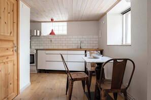 Dining - Charming one bedroom apt in Visby (Visby)