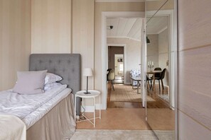 1 bedroom, iron/ironing board, WiFi, bed sheets - Cozy apartment in the middle of Visby (Visby)