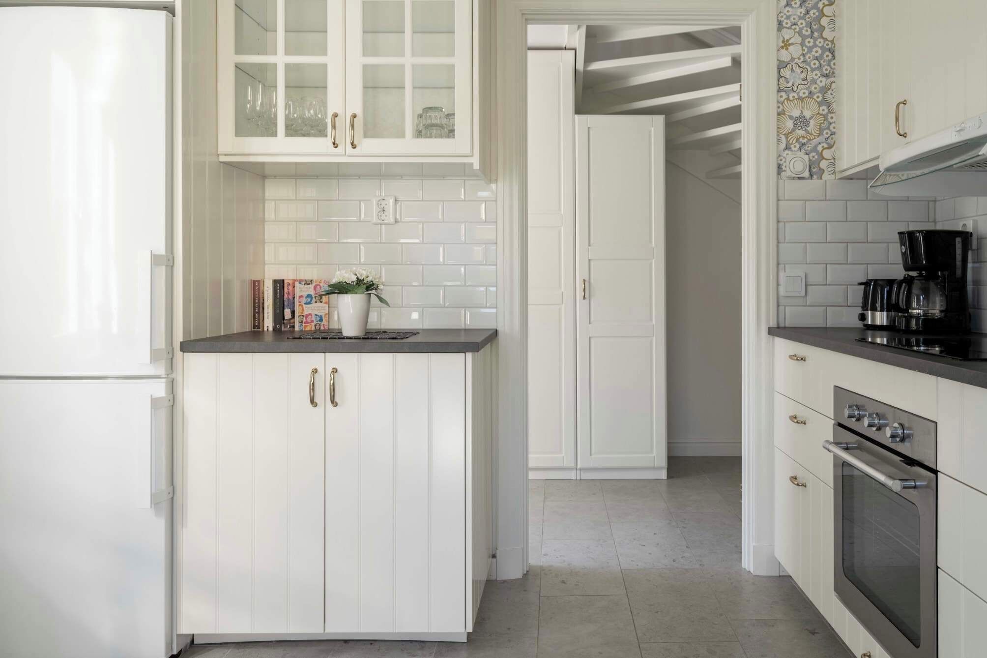 Kühlschrank, Ofen, Herdplatte, Geschirrspüler