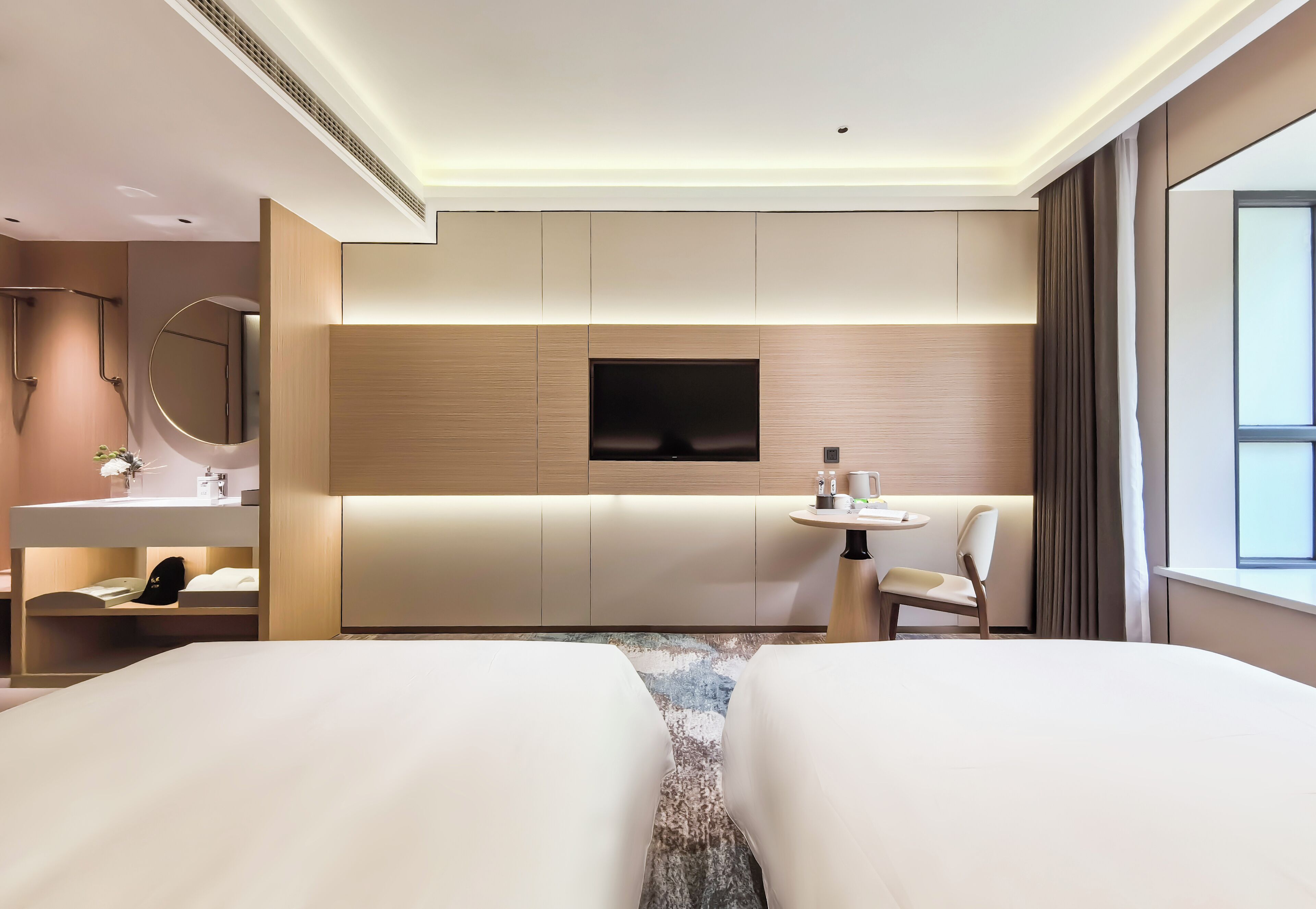 基础双床房, 山景 | 高档床上用品、特色装修、特色家居、办公桌