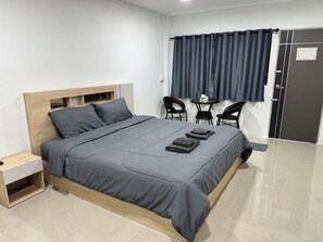 Deluxe Single Room, Lanai | Free WiFi - Pakkan hotel Kanchanaburi (Kanchanaburi)
