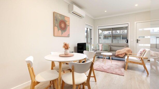 Interior - Central Sojourn on Wilcox 2 - Cute two bedroom apartment in central Albury (Albury)
