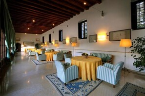 Dining - Serego Alighieri (Sant'Ambrogio di Valpolicella)