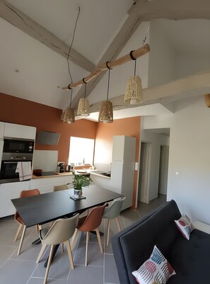 Interior - Holiday Home “La Grange De Céor Aveyron” with Shared Pool, Private Terrace & Wi-Fi (Cassagnes-Bégonhès)