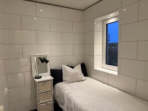 3 chambres, fer et planche à repasser, Wi-Fi, draps fournis