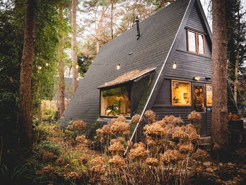 Would you like to rent a holiday home or bungalow in Lanaken/Rekem, near Maastricht (Limburg)? Then book Boshuisje Tanuki!