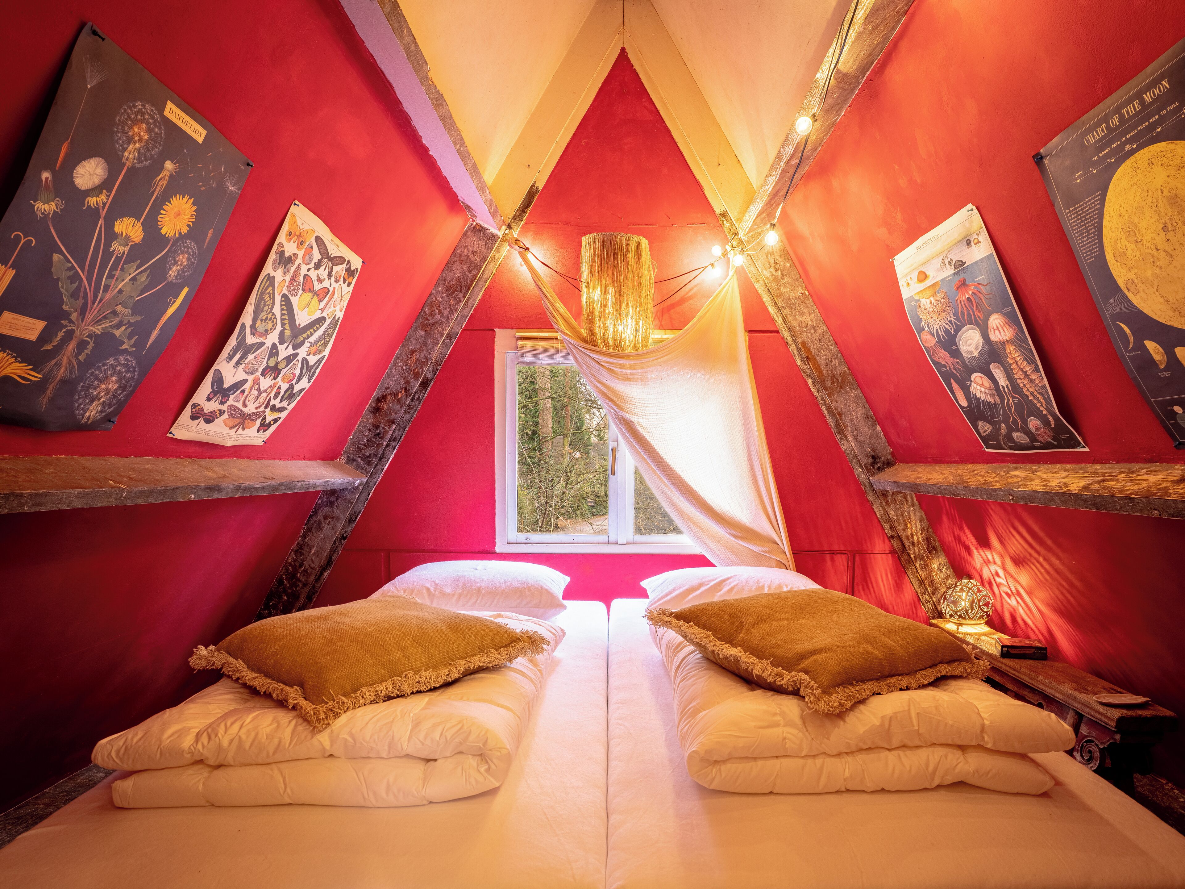 Travel cot, WiFi