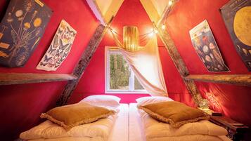 Travel cot, WiFi