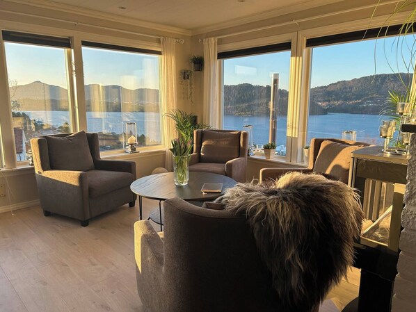 Interior - House With Oceanview, 4 Bedrooms, Close to Bergen (Alver)