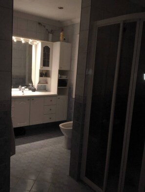 Villa, 4 Bedrooms, Private Pool, Garden View | Bathroom