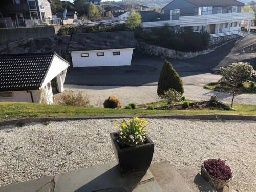 House With Oceanview, 4 Bedrooms, Close to Bergen