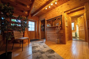 المنشأة من الداخل