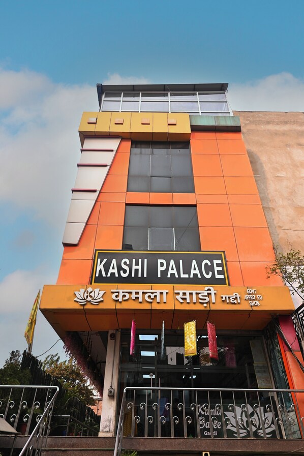 Exterior - The Kashi Palace (Varanasi)