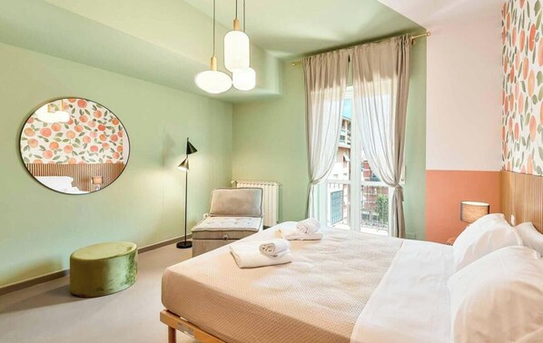 Iron/ironing board - Welcome to Bellini13 in La Spezia, our new holiday home recently renovated and ready to welcome you for an unforgettable stay! The interiors have been renovated with pastel colors that create a relaxing and serene atmosphere and with wallpaper that adds  (La Spezia)