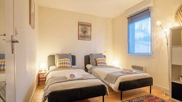 2 slaapkamers, een strijkplank/strijkijzer, wifi, beddengoed