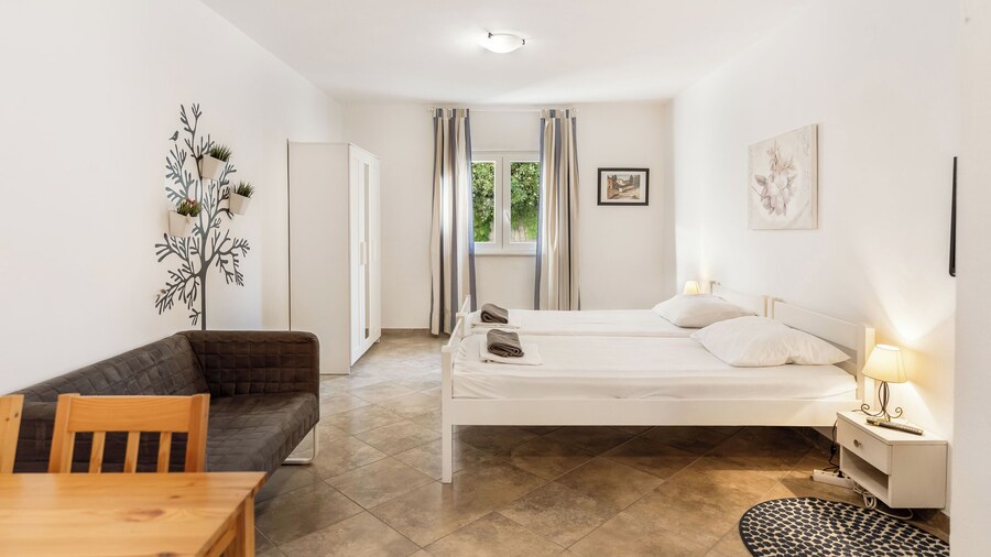 Apartment Petar