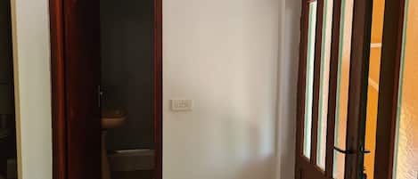 Apartment (A2) | Hallway