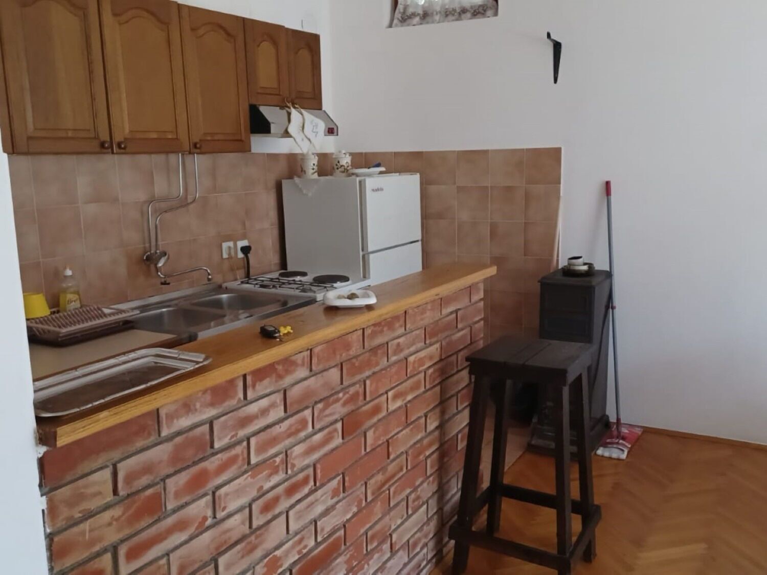 Departamento (A1) | Cocina privada | Refrigerador, horno, parrilla de estufa y cafetera de espresso 