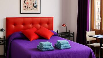 1 slaapkamer, een strijkplank/strijkijzer, wifi, beddengoed