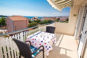 Studio (A3) | Terrace/patio - Apartments and Rooms Ivan (Novalja)