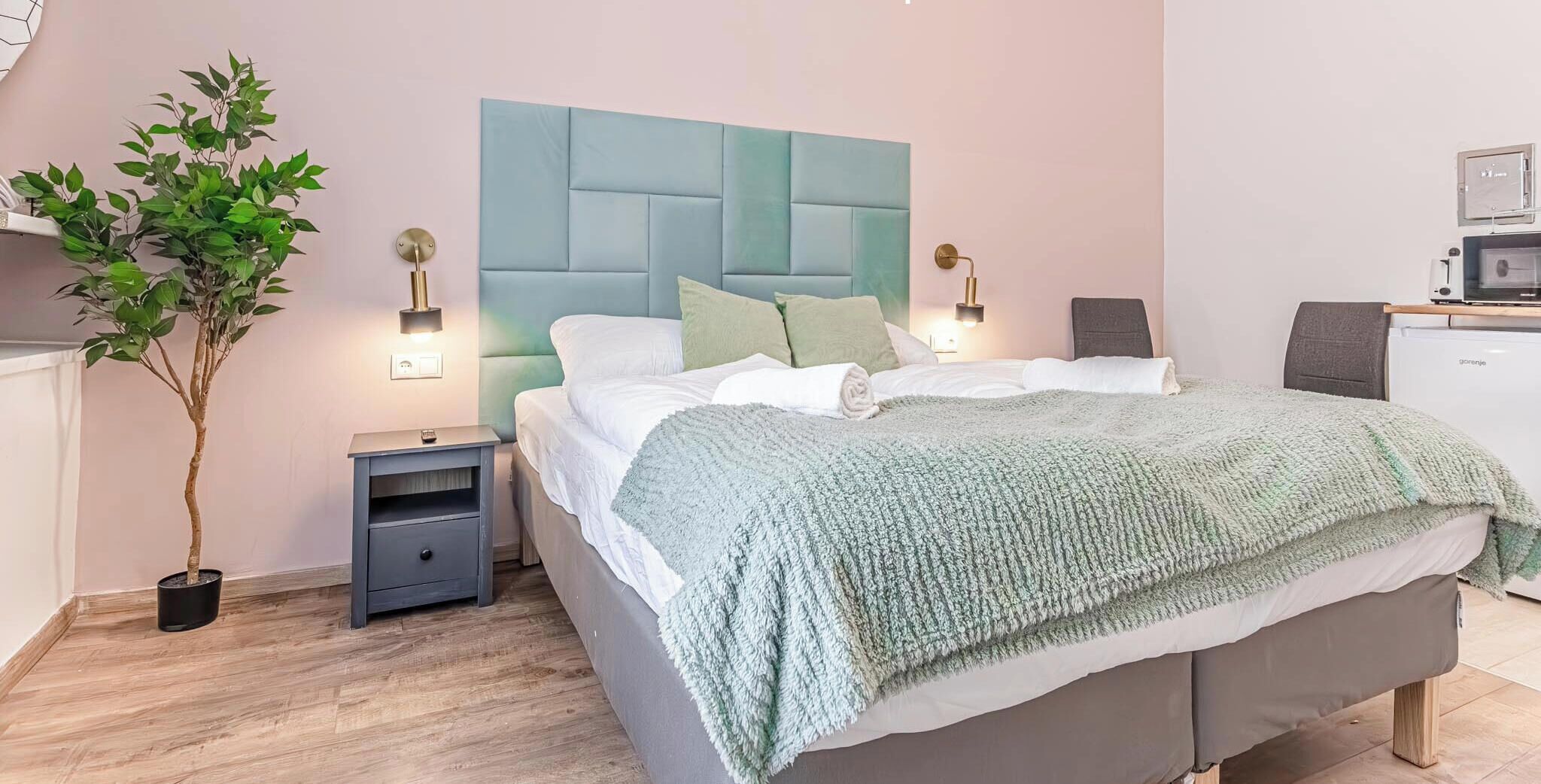 Basic Studio | Iron/ironing board, free WiFi