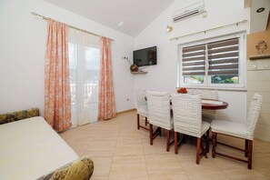 Apartment (A3) | Dining - Apartments Mig (Rab)
