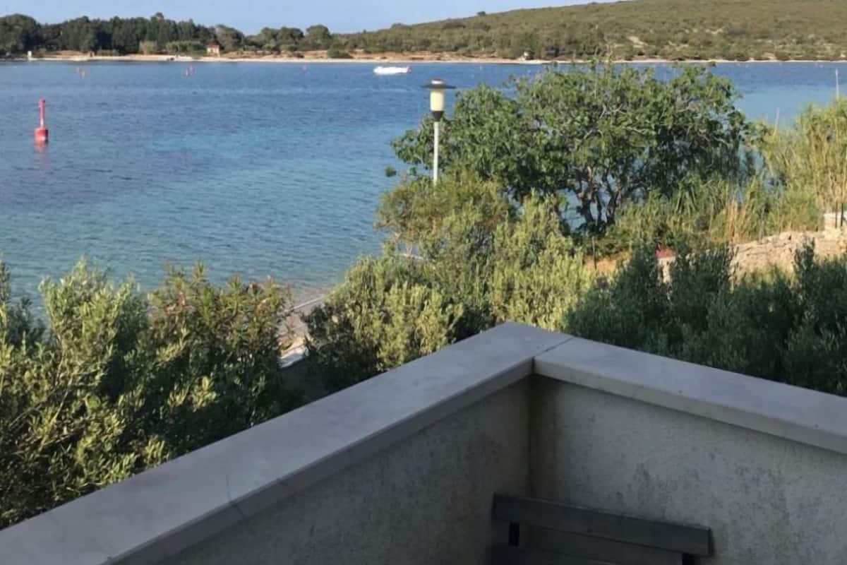 Căn hộ (A1) | Hiên