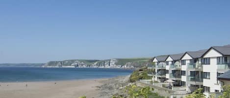 ใกล้ชายหาด