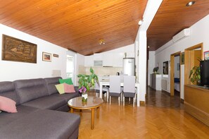 Apartment (A1) | Living room - Apartments Jadro (Makarska)
