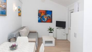 Apartment (A2) | Living room