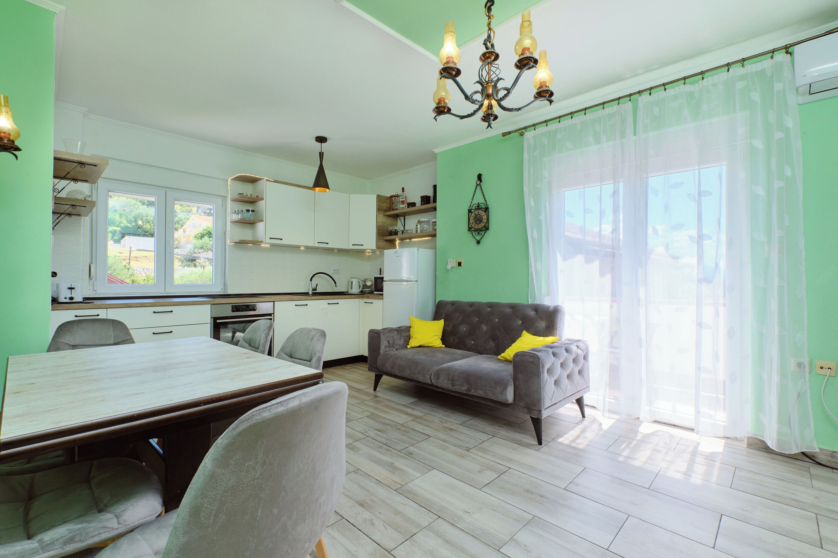 Apartment (A1) | Dining