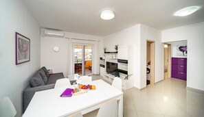 Apartment (A1) | Dining - Apartments Spomenka (Rab)
