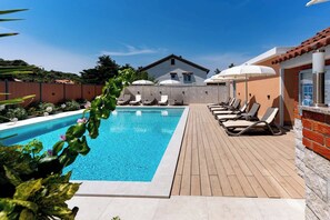 Outdoor pool - Apartments Spomenka (Rab)