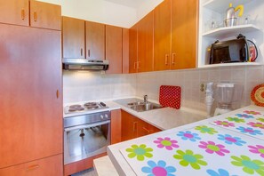 Appartement (A1) | Cuisine privée | Réfrigérateur, surface de cuisson, cafétière à espresso