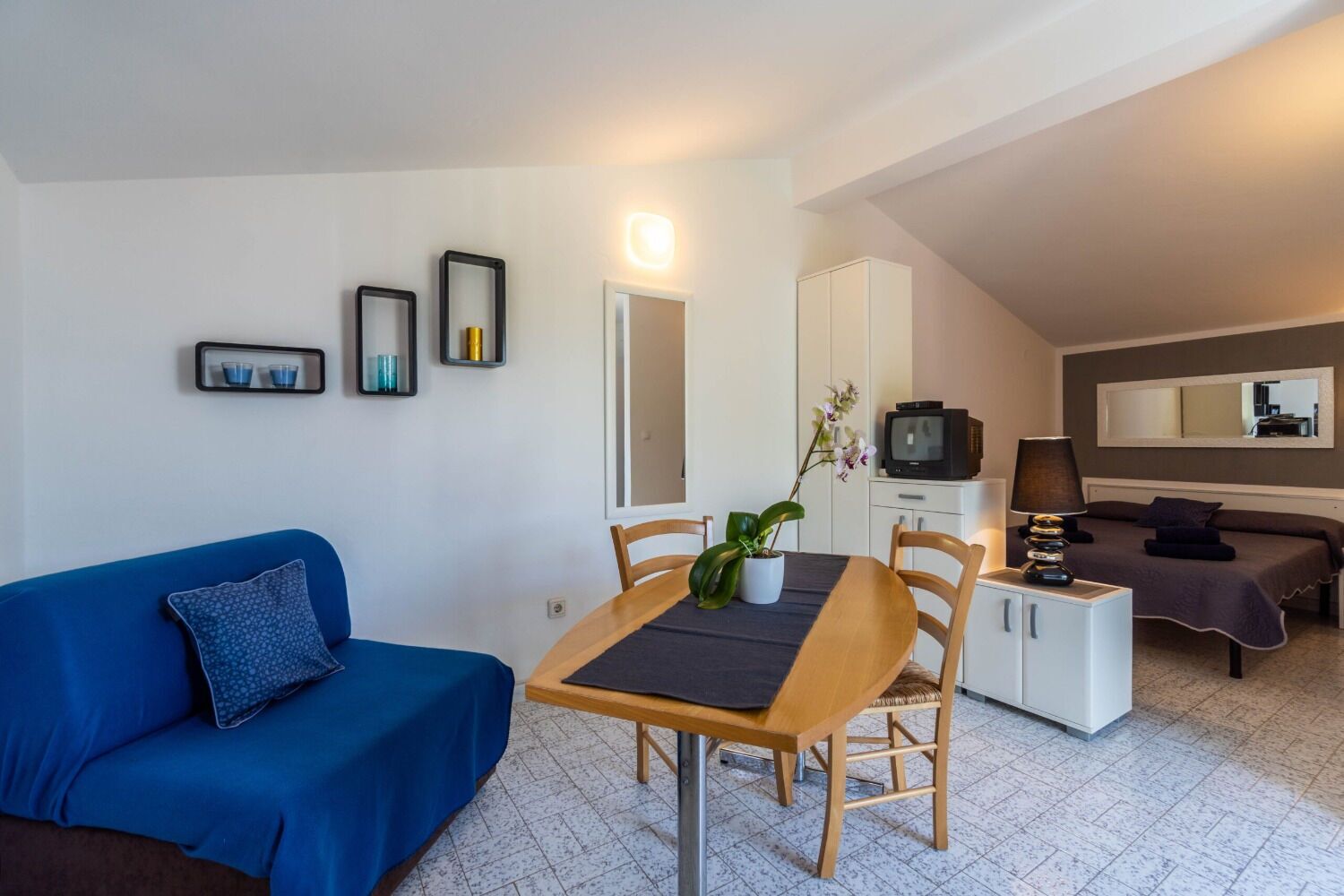 Studio (A2) | Living room