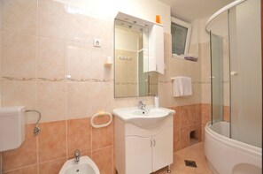 Apartment (A1) | Bathroom - Apartment Gianfranko (Opatija)