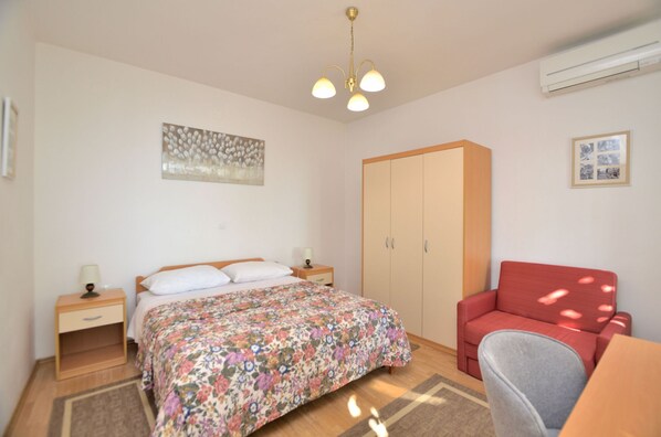 Apartment (A1) | Iron/ironing board, free WiFi - Apartment Gianfranko (Opatija)