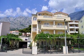 Building design - Apartments Ivi (Makarska)