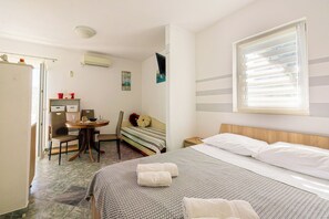 Studio (A1) | Khu ăn uống
