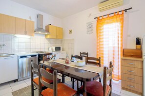 Private kitchen - Apartments Naki (Split)