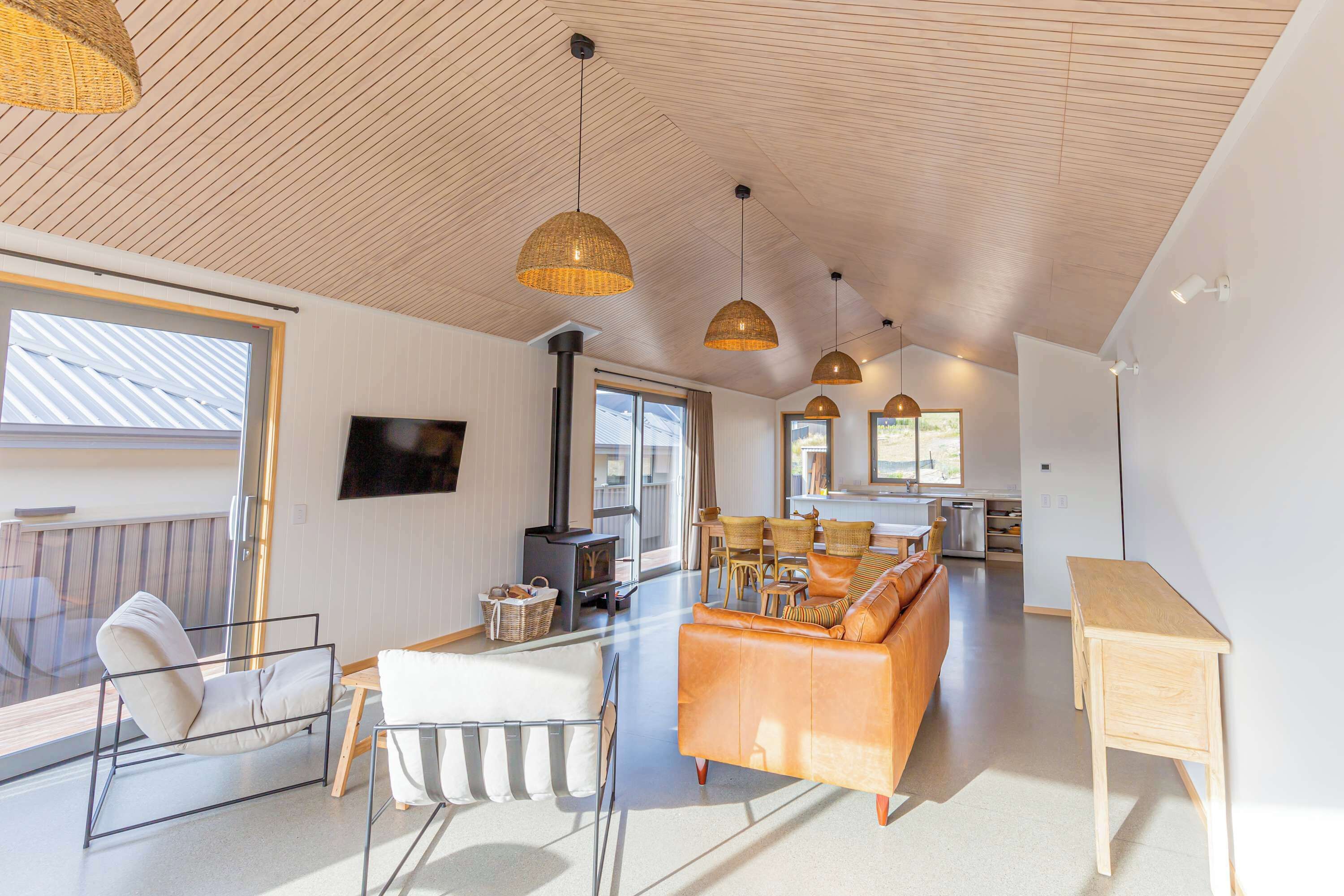 Télévision, cheminée