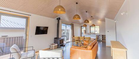 Télévision, cheminée